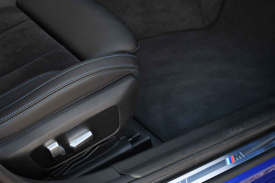 BMW 3 Serie Touring 330e xDrive M-Sport Pano Trekh El-zetels HUD Laser 19inch Adp-onderstel