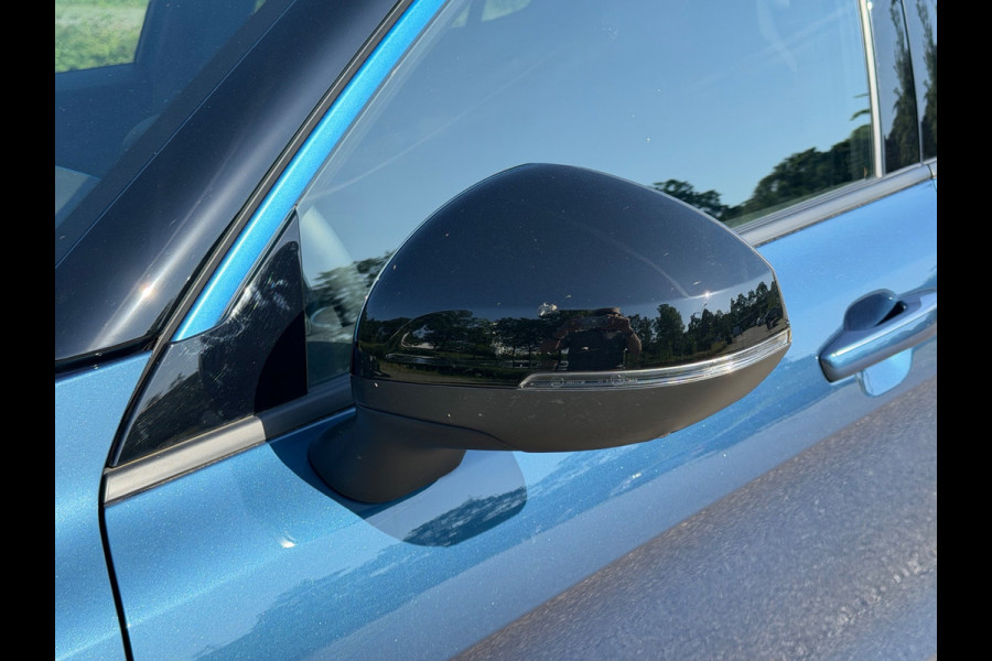 Lynk & Co 01 1.5 AUTOMAAT, trekhaak, panoramadak, 360 camera, vele opties, 39000 km