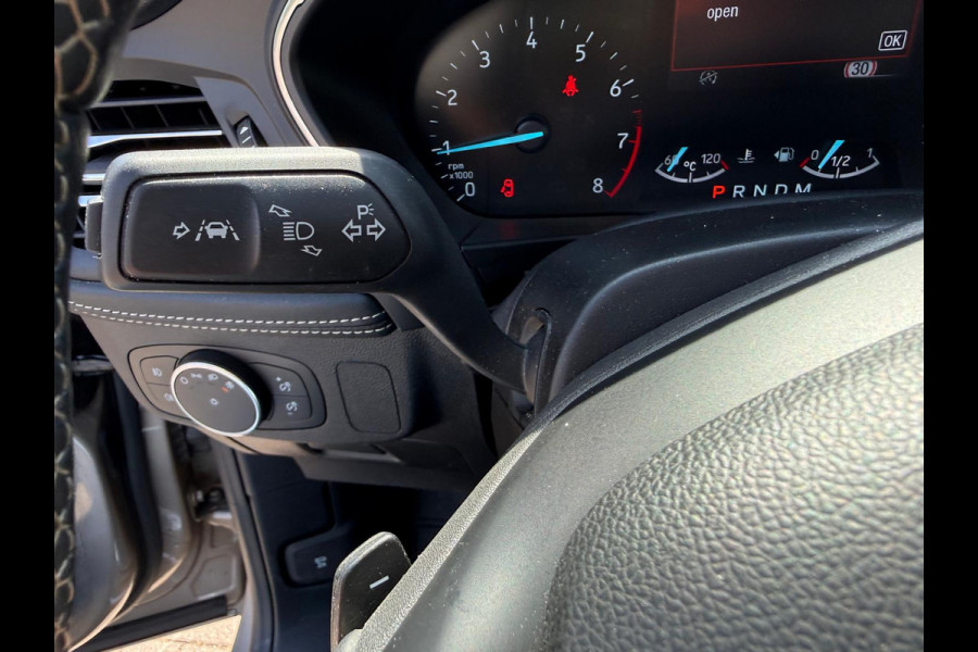 Ford FOCUS Wagon 1.5 AUT Vignale | Open dak | Trekhaak |