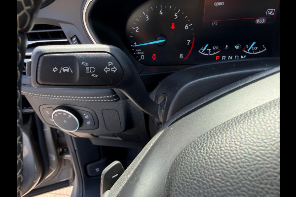 Ford FOCUS Wagon 1.5 AUT Vignale | Open dak | Trekhaak |