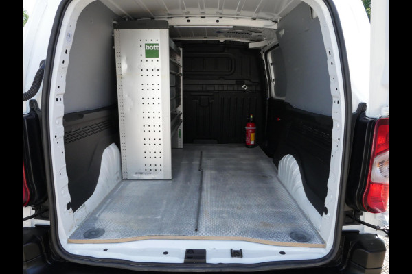 Opel Combo 1.5D 130PK, L2, Automaat, Airco