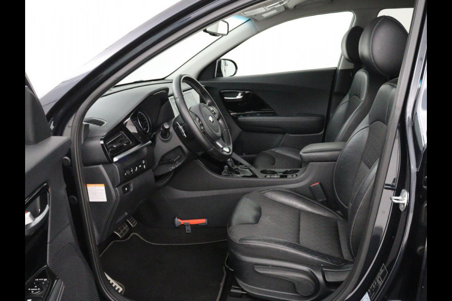 Kia Niro 1.6 GDi Hybrid DynamicPlusLine | Stoelverwarming | Half leder | Adaptive cruise | Carplay | Camera | Navigatie | Stuurverwarming | Keyless | Side Assist | Navigatie | Climate control | Bluetooth