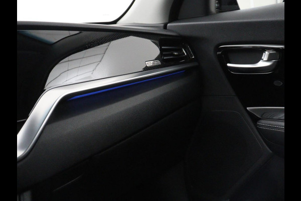 Kia Niro 1.6 GDi Hybrid DynamicPlusLine | Stoelverwarming | Half leder | Adaptive cruise | Carplay | Camera | Navigatie | Stuurverwarming | Keyless | Side Assist | Navigatie | Climate control | Bluetooth