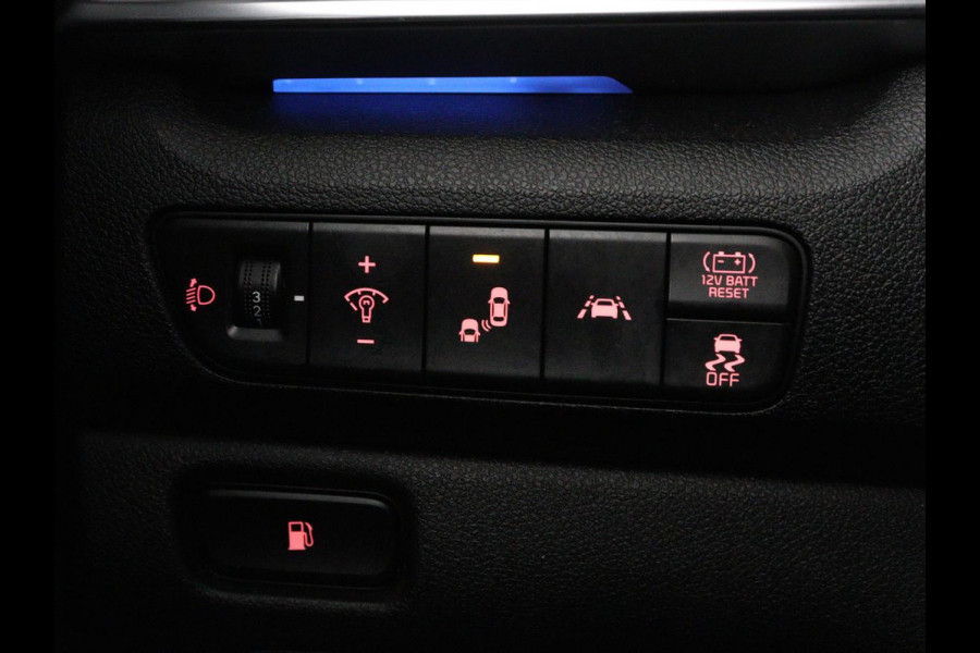Kia Niro 1.6 GDi Hybrid DynamicPlusLine | Stoelverwarming | Half leder | Adaptive cruise | Carplay | Camera | Navigatie | Stuurverwarming | Keyless | Side Assist | Navigatie | Climate control | Bluetooth