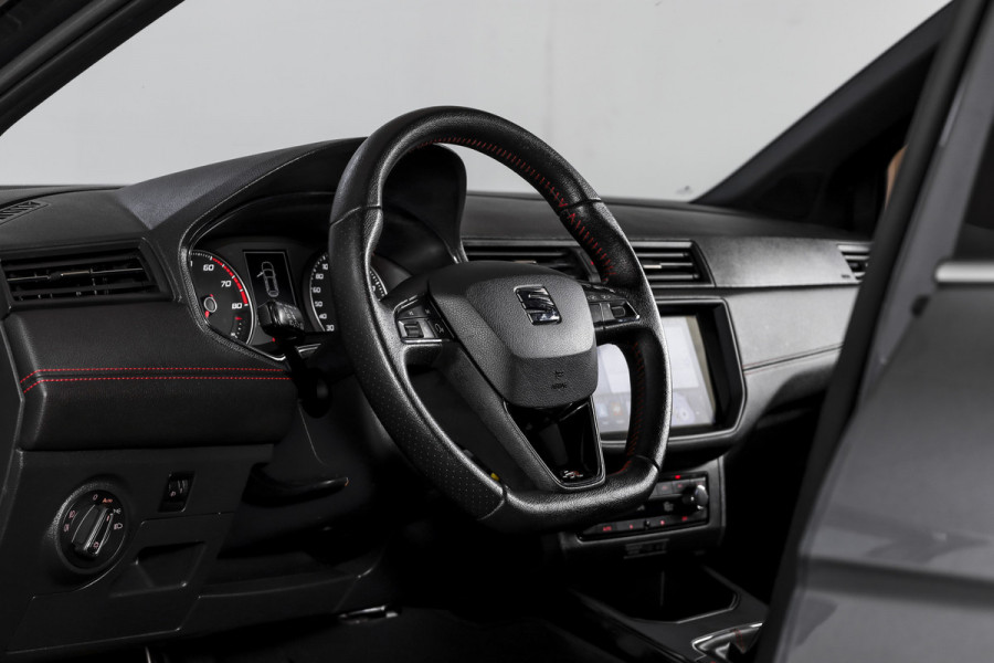 Seat Arona 1.0 TSI 116 PK FR | Cruise | PDC | Camera | ECC | Trekhaak | LM 17" |