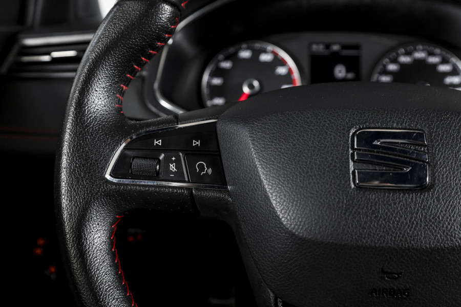 Seat Arona 1.0 TSI 116 PK FR | Cruise | PDC | Camera | ECC | Trekhaak | LM 17" |