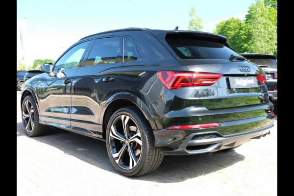 Audi Q3 45 TFSI e S edition 245 PK | Panoramadak | Sonos | Elektrische Klep | Camera | Alcantara bekleding | Stoelverwarming | Dodehoek Sensoren | 20 Inch |