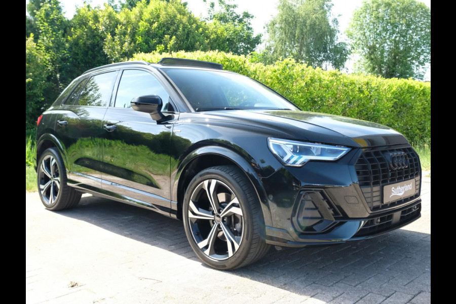 Audi Q3 45 TFSI e S edition 245 PK | Panoramadak | Sonos | Elektrische Klep | Camera | Alcantara bekleding | Stoelverwarming | Dodehoek Sensoren | 20 Inch |