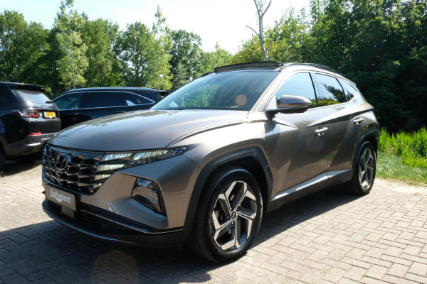 Hyundai Tucson 1.6 T-GDI PHEV Premium Sky 4WD 265 PK | Panoramadak | Leder | Stoelverwarming | Achteruitrijcamera | Adaptive Cruise Control
