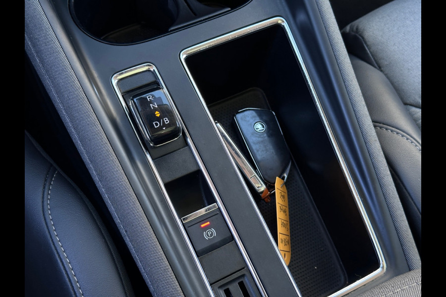 Škoda ENYAQ iV 60|SOH 90%|Warmtepomp|Trekhaak|Panoramadak|ACC|Camera