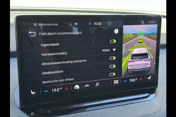 Škoda ENYAQ iV 60|SOH 90%|Warmtepomp|Trekhaak|Panoramadak|ACC|Camera