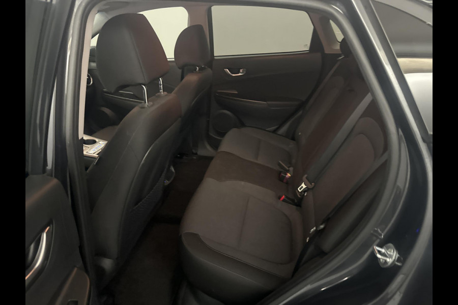 Hyundai Kona EV Fashion 64 kWh 126.200 KM | SOH 95% | WORDT VERWACHT!
