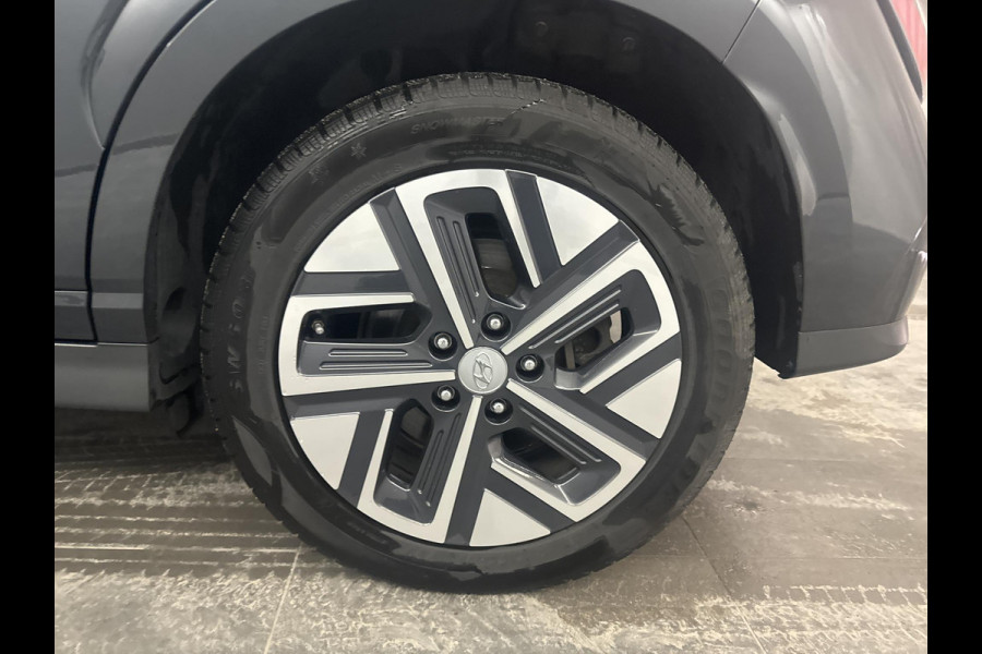 Hyundai Kona EV Fashion 64 kWh 126.200 KM | SOH 95% | WORDT VERWACHT!