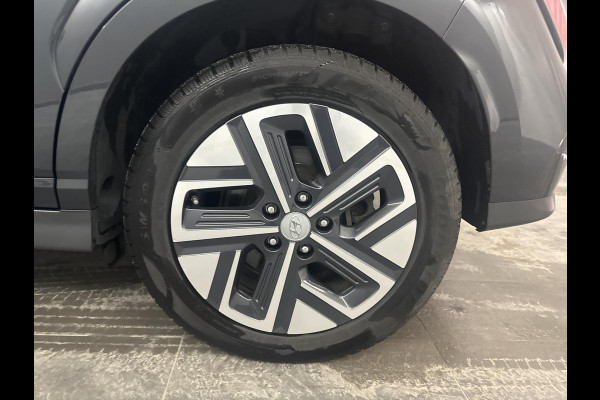 Hyundai Kona EV Fashion 64 kWh 126.200 KM | SOH 95% | WORDT VERWACHT!