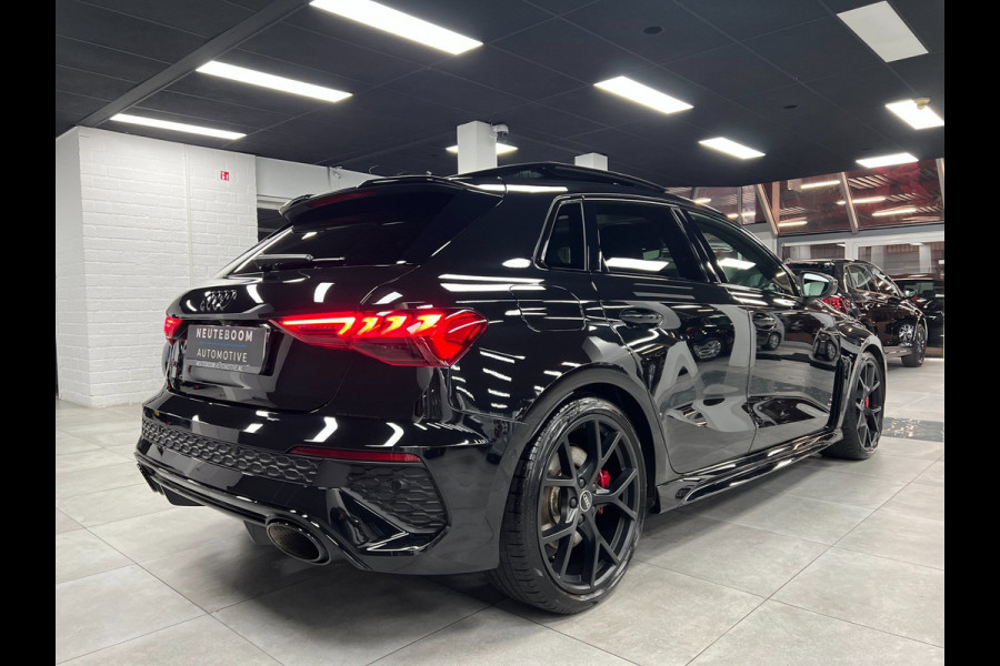 Audi A3 Sportback 2.5 RS 3 quattro | Ceramic |Head-Up| B&O