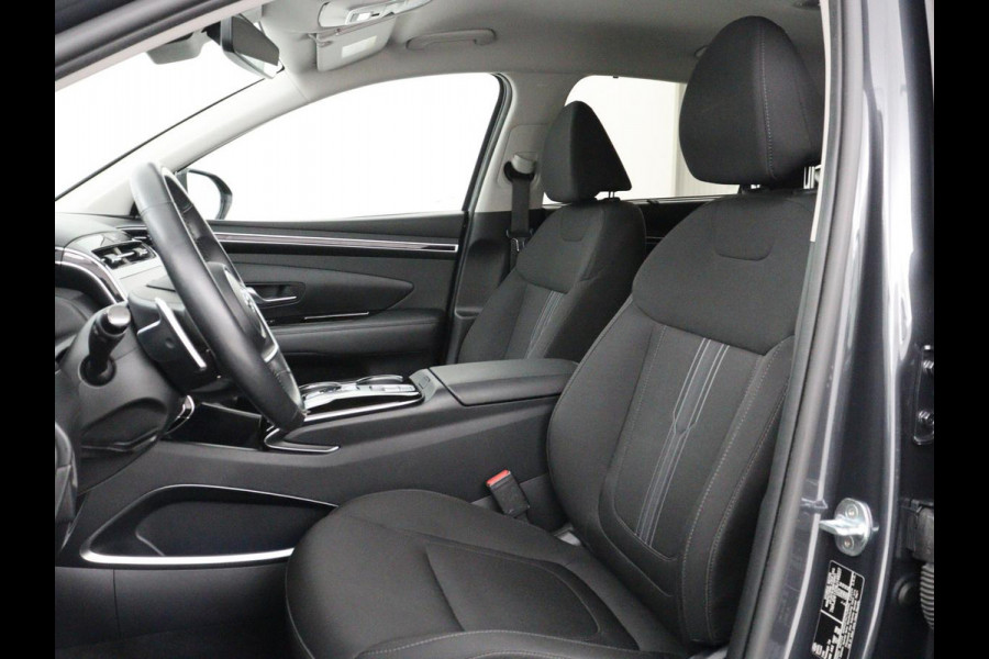 Hyundai Tucson 1.6 T-GDI PHEV Comfort 4WD | SOH 97,8% | Adaptive cruise | Carplay | Camera | Navigatie | Full LED | 19'' | Keyless | Climate control | Bluetooth | Plug In