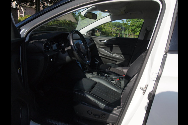 Opel Grandland X 1.2 Turbo Ultimate | Apple Carplay | Cruise Control | Parkeersensoren | Leder-pakket |
