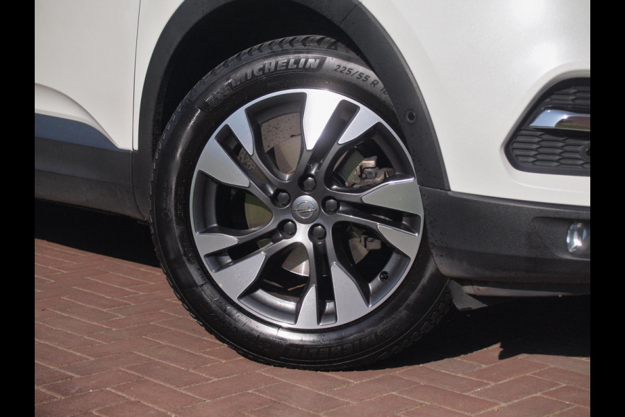 Opel Grandland X 1.2 Turbo Ultimate | Apple Carplay | Cruise Control | Parkeersensoren | Leder-pakket |