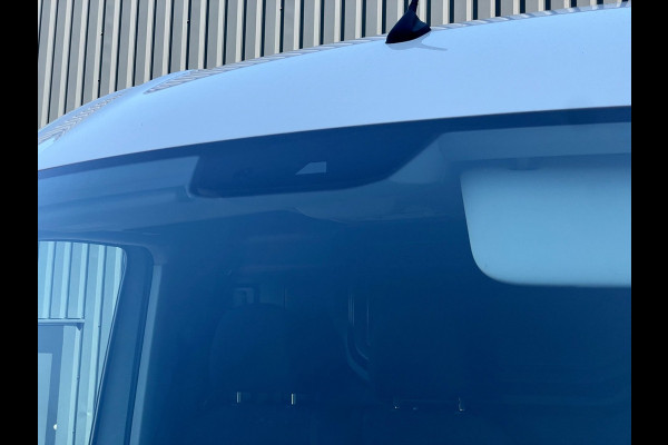 Volkswagen Crafter 35 2.0 TDI L4H3 NAVI AIRCO 140 PK AUTOMAAT CARPLAY