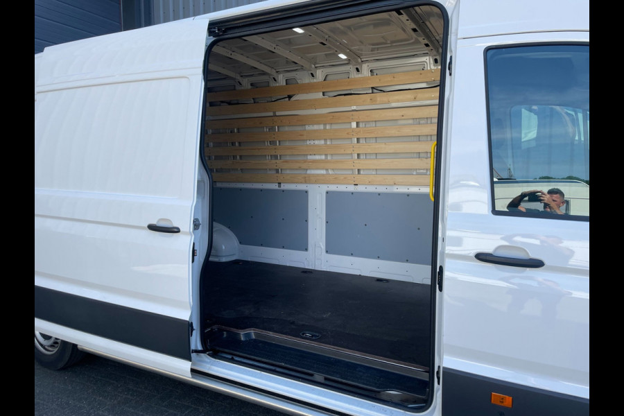 Volkswagen Crafter 35 2.0 TDI L4H3 NAVI AIRCO 140 PK AUTOMAAT CARPLAY