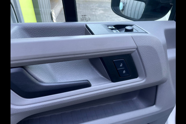 Volkswagen Crafter 35 2.0 TDI L4H3 NAVI AIRCO 140 PK AUTOMAAT CARPLAY