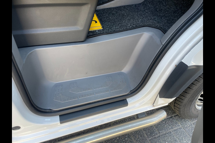 Volkswagen Crafter 35 2.0 TDI L4H3 NAVI AIRCO 140 PK AUTOMAAT CARPLAY