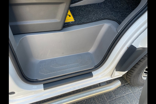 Volkswagen Crafter 35 2.0 TDI L4H3 NAVI AIRCO 140 PK AUTOMAAT CARPLAY