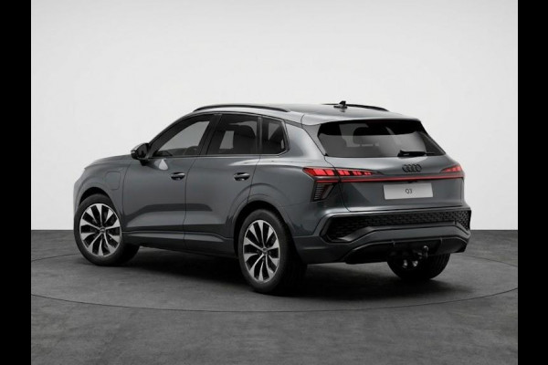 Audi Q3 S edition e-hybrid 272 pk | Panorama-glasdak | Techniekpakket plus | Trekhaak mech. zwenkbaar | Optiekpakket zwart-glanzend |