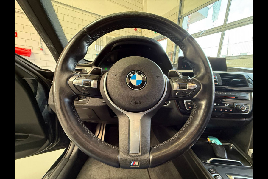 BMW 3 Serie Touring 320i Edition M Sport Shadow High Executive Automaat, Panorama dak