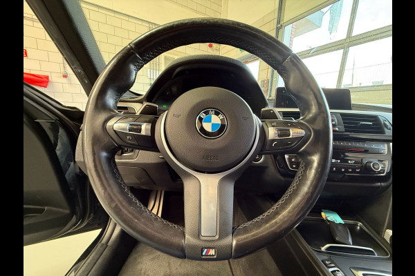 BMW 3 Serie Touring 320i Edition M Sport Shadow High Executive Automaat, Panorama dak