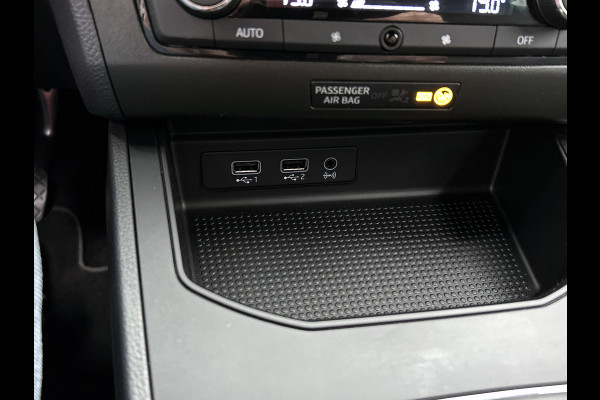 Seat Ibiza 1.0 TSI FR Business Intense FR (NAVIGATIE, LEDER, CLIMA, CAMERA, 1e EIGENAAR, GOED ONDERHOUDEN)