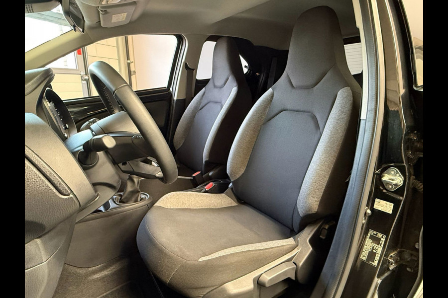 Toyota Aygo X 1.0 VVT-i MT Play Camera, Stoelverwarming