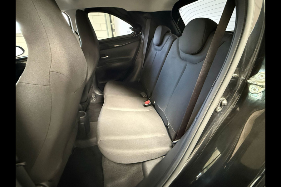 Toyota Aygo X 1.0 VVT-i MT Play Camera, Stoelverwarming