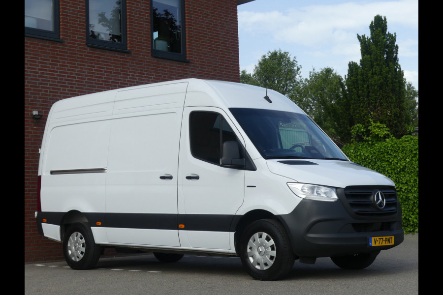 Mercedes-Benz eSprinter 320 L2H2 81kWh Trekhaak/Camera/Navigatie/Standkachel