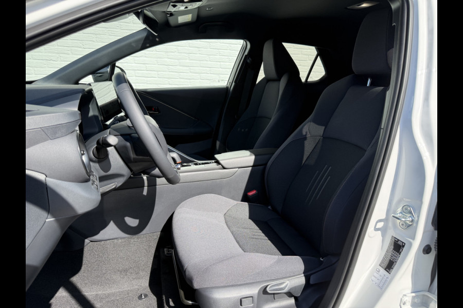 Toyota C-HR 1.8 Hybrid 140 Dynamic | ACC | CarPlay | Camera | Keyless | 18 inch