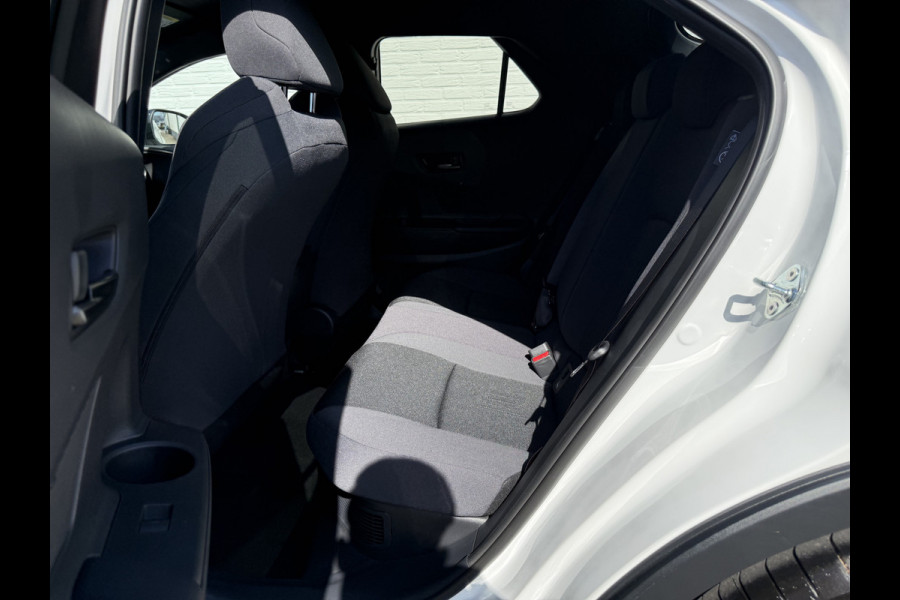 Toyota C-HR 1.8 Hybrid 140 Dynamic | ACC | CarPlay | Camera | Keyless | 18 inch