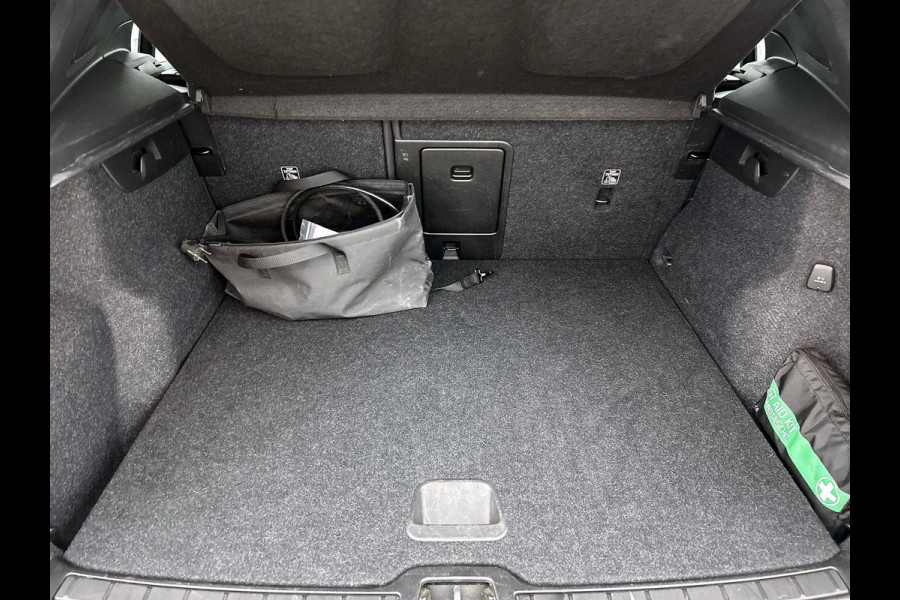 Volvo XC40 1.5 T4 Plug-in hybrid Essential Bright CAMERA | EL-ACHTERKLEP | NAVI