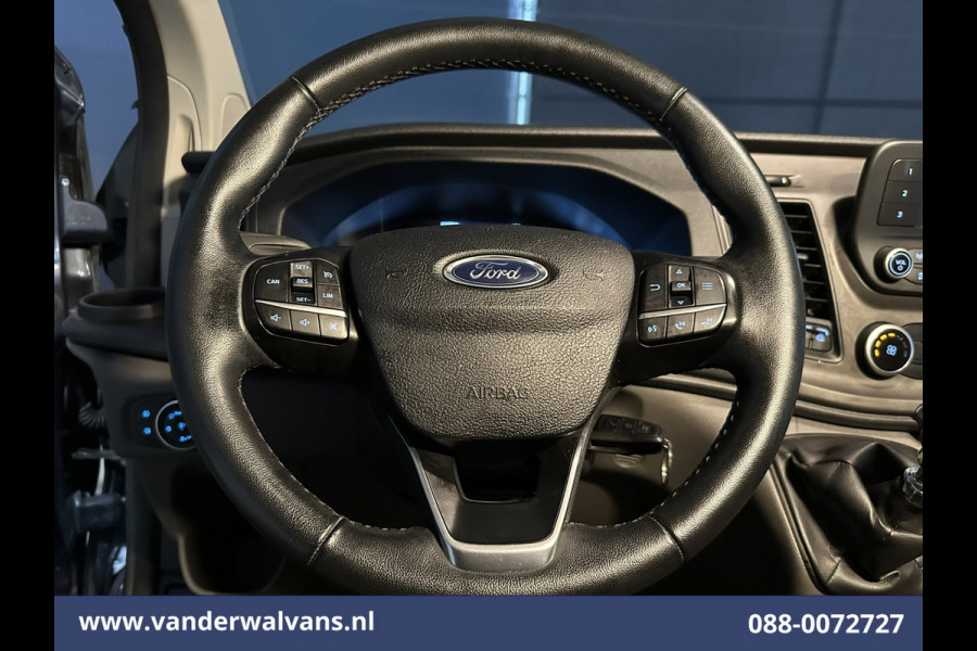 Ford Transit Custom 2.0 TDCI 131pk L2H1 Euro6 Airco | Camera | LED | Cruisecontrol | 2800kg Trekhaak Verwarmde voorruit, Parkeersensoren, Bijrijdersbank