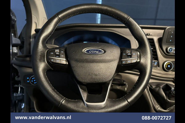 Ford Transit Custom 2.0 TDCI 131pk L2H1 Euro6 Airco | Camera | LED | Cruisecontrol | 2800kg Trekhaak Verwarmde voorruit, Parkeersensoren, Bijrijdersbank