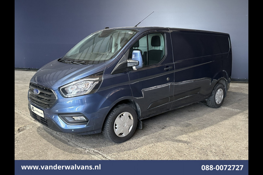 Ford Transit Custom 2.0 TDCI 131pk L2H1 Euro6 Airco | Camera | LED | Cruisecontrol | 2800kg Trekhaak Verwarmde voorruit, Parkeersensoren, Bijrijdersbank