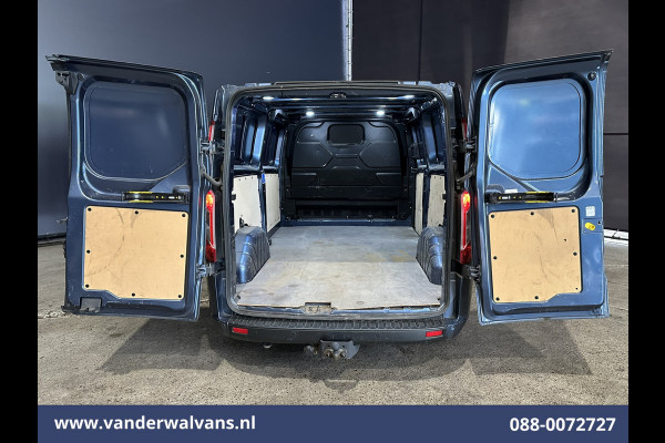 Ford Transit Custom 2.0 TDCI 131pk L2H1 Euro6 Airco | Camera | LED | Cruisecontrol | 2800kg Trekhaak Verwarmde voorruit, Parkeersensoren, Bijrijdersbank