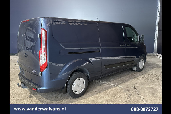 Ford Transit Custom 2.0 TDCI 131pk L2H1 Euro6 Airco | Camera | LED | Cruisecontrol | 2800kg Trekhaak Verwarmde voorruit, Parkeersensoren, Bijrijdersbank