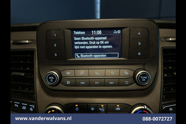 Ford Transit Custom 2.0 TDCI 131pk L2H1 Euro6 Airco | Camera | LED | Cruisecontrol | 2800kg Trekhaak Verwarmde voorruit, Parkeersensoren, Bijrijdersbank