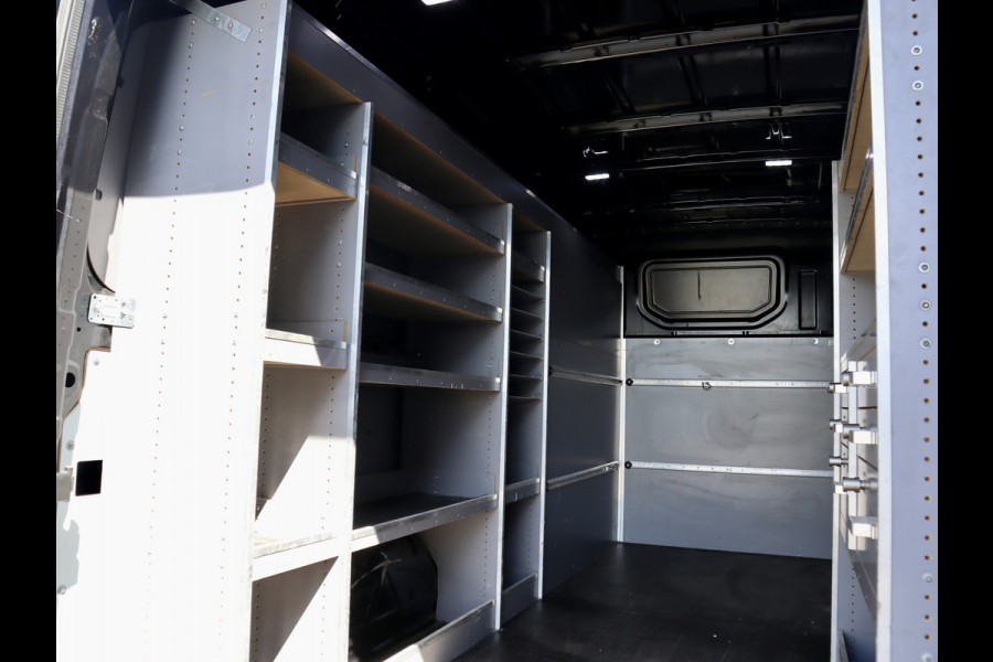 Volkswagen Crafter 30 2.0 TDI L3H2 Exclusive
