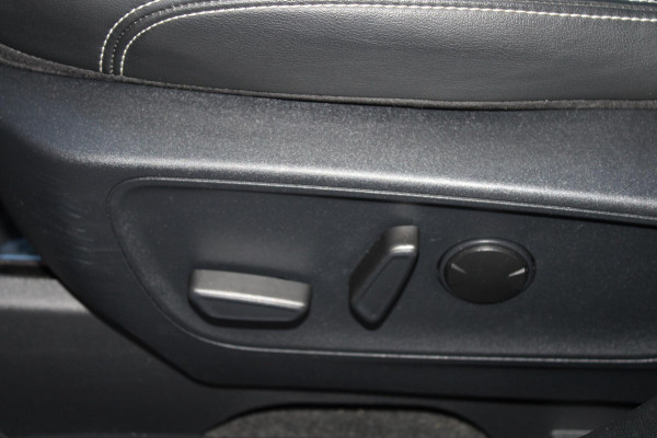 Ford Kuga 2.5 PHEV Vignale | Wegklapbare trekhaak | Panoramadak | Adaptive cruise control | Winter Pack | Bang&Olufsen | Dodehoeksensoren