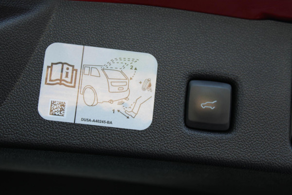 Ford Kuga 2.5 PHEV Vignale | Wegklapbare trekhaak | Panoramadak | Adaptive cruise control | Winter Pack | Bang&Olufsen | Dodehoeksensoren