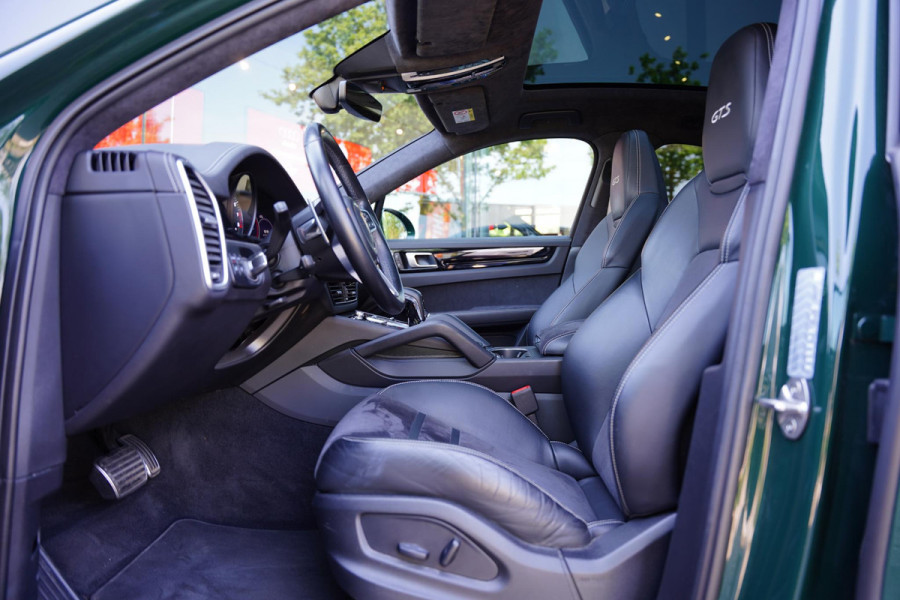 Porsche Cayenne Coupé 4.0 GTS P.T.S. Goodwood Green