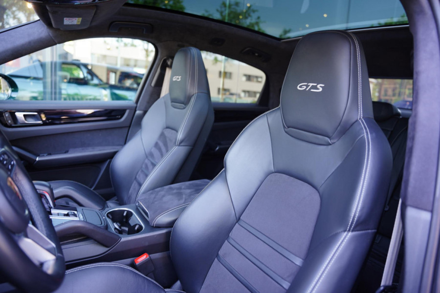 Porsche Cayenne Coupé 4.0 GTS P.T.S. Goodwood Green
