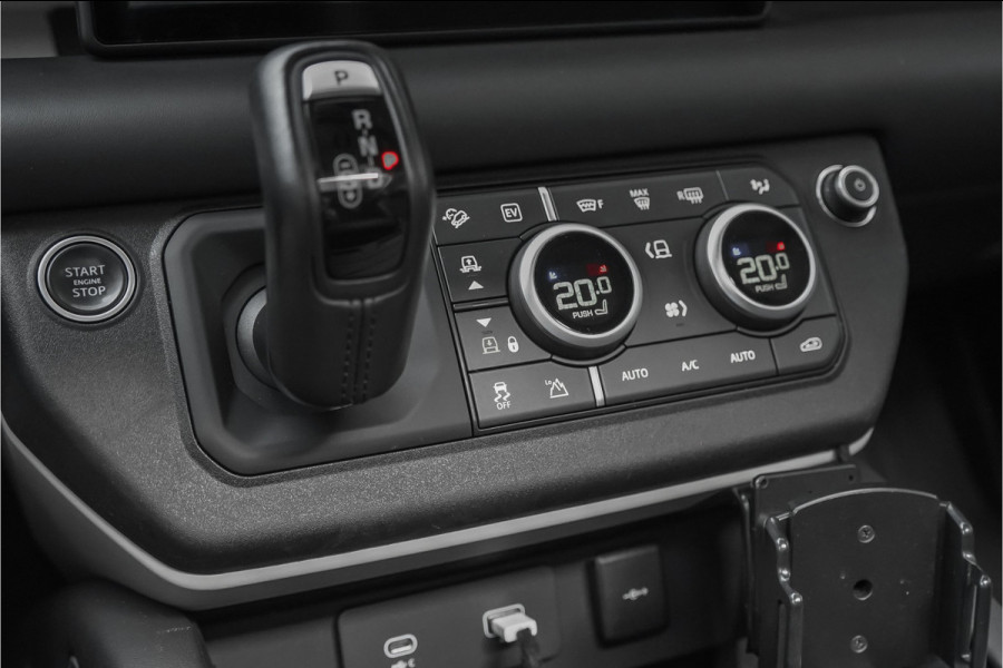 Land Rover Defender 110 2.0 P400e 110 X-Dynamic HSE Pano Trekhaak ACC 22"