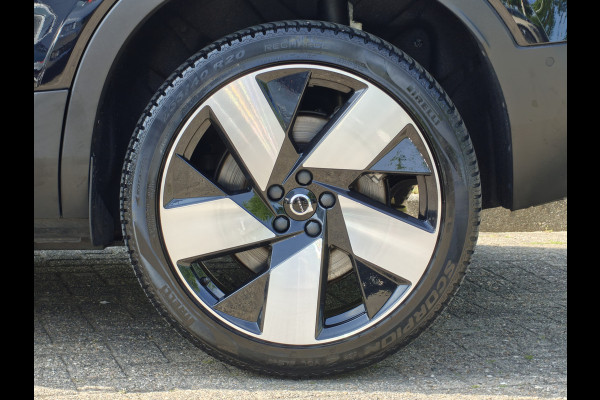 Volvo C40 Recharge Ultimate 232PK 69 kWh | ACC | H&K | Blis | Stoelverwarming | 360 Camera | Stoelverwarming